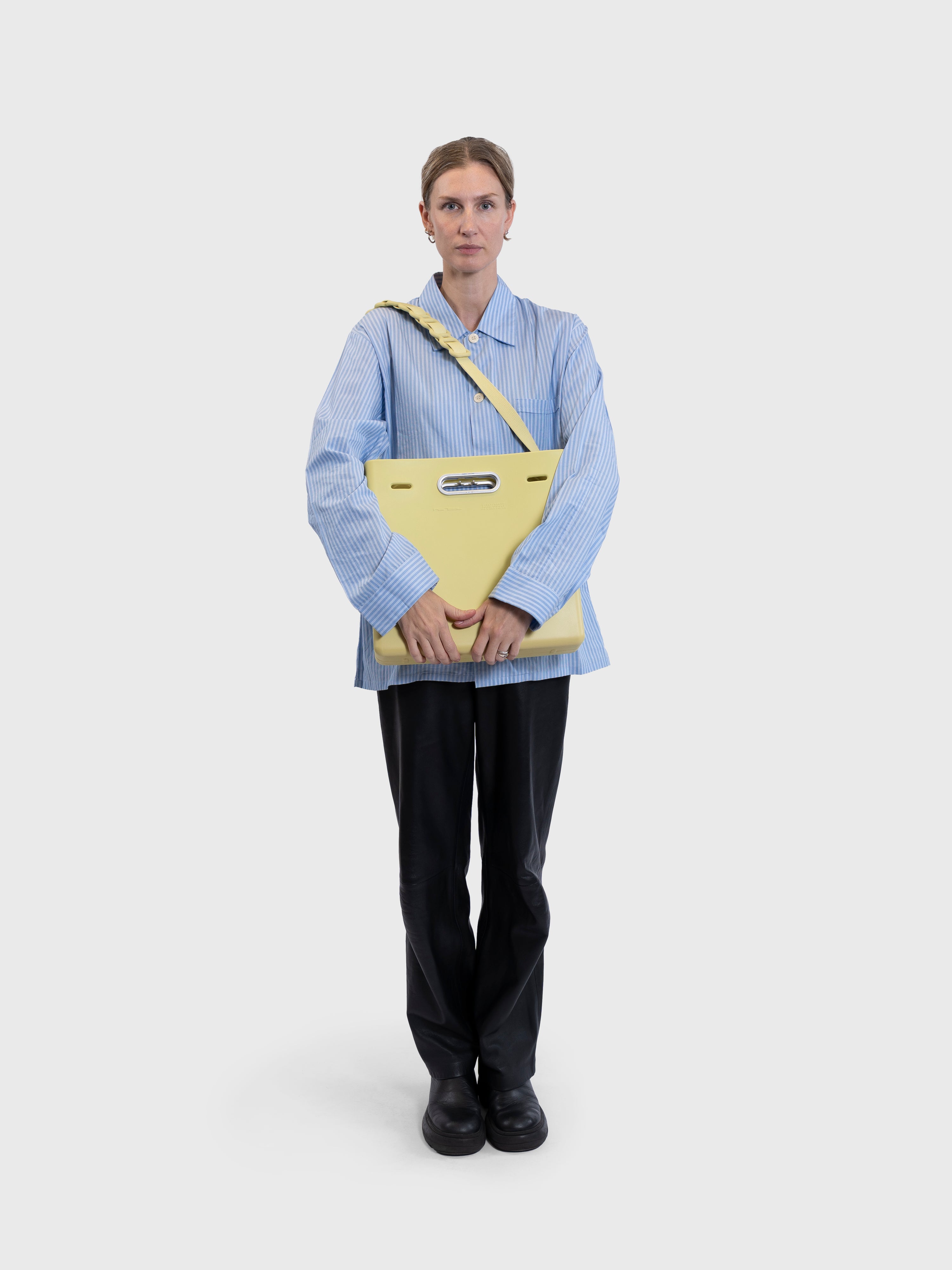 EAST WEST CLUTCH SYSTEM - MEDIUM