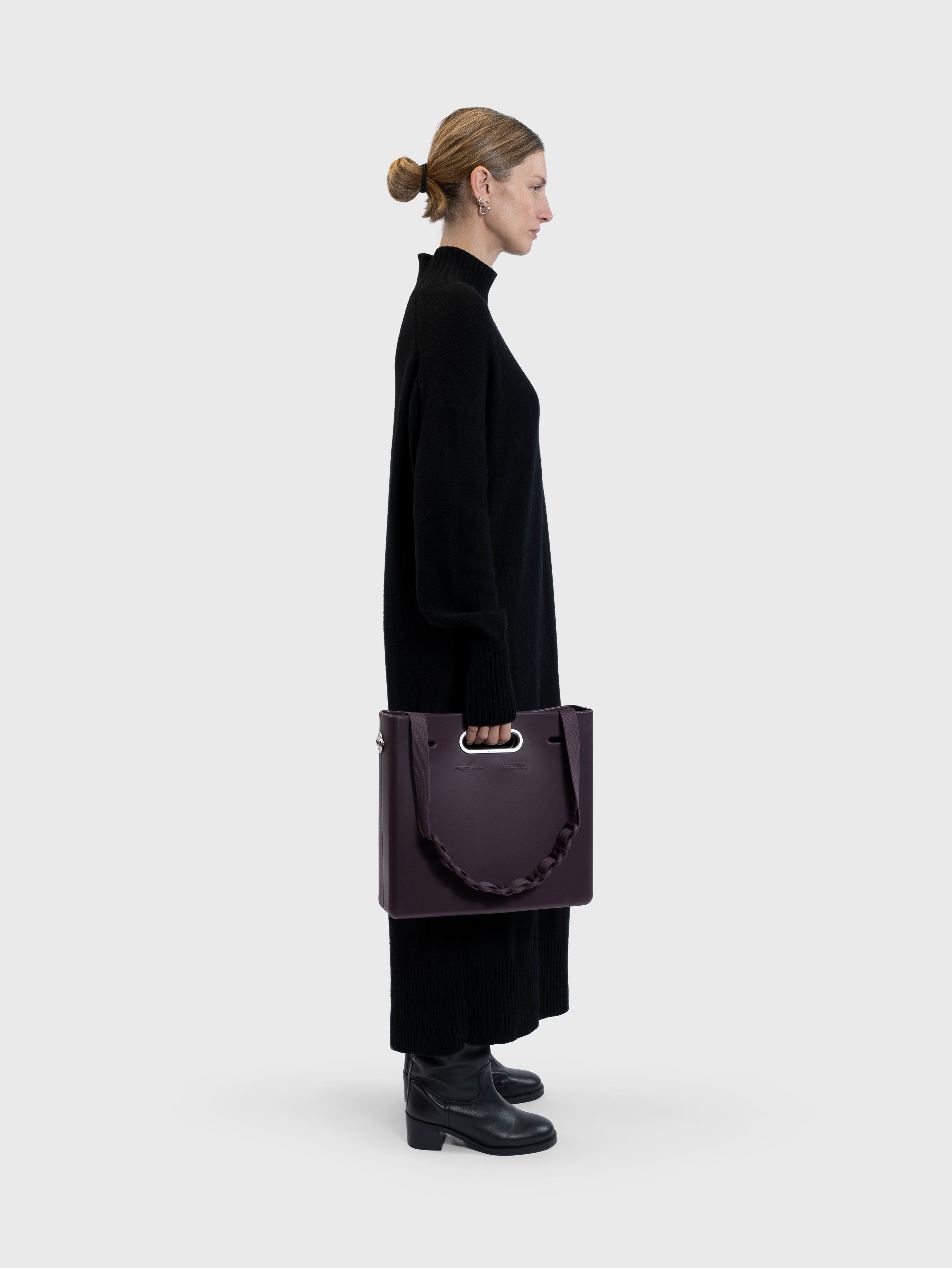 EAST WEST CLUTCH SYSTEM - MEDIUM
