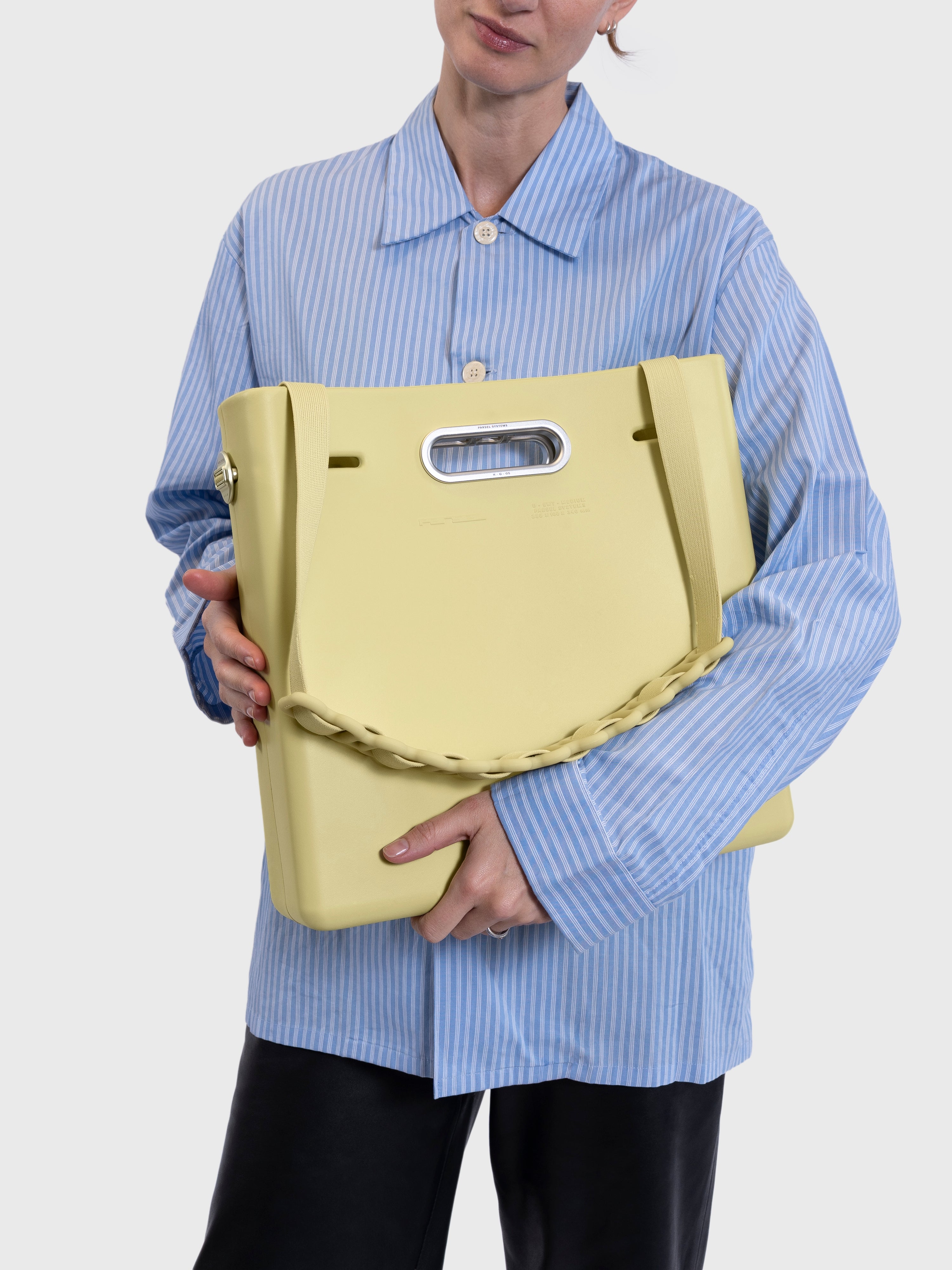 EAST WEST CLUTCH SYSTEM - MEDIUM