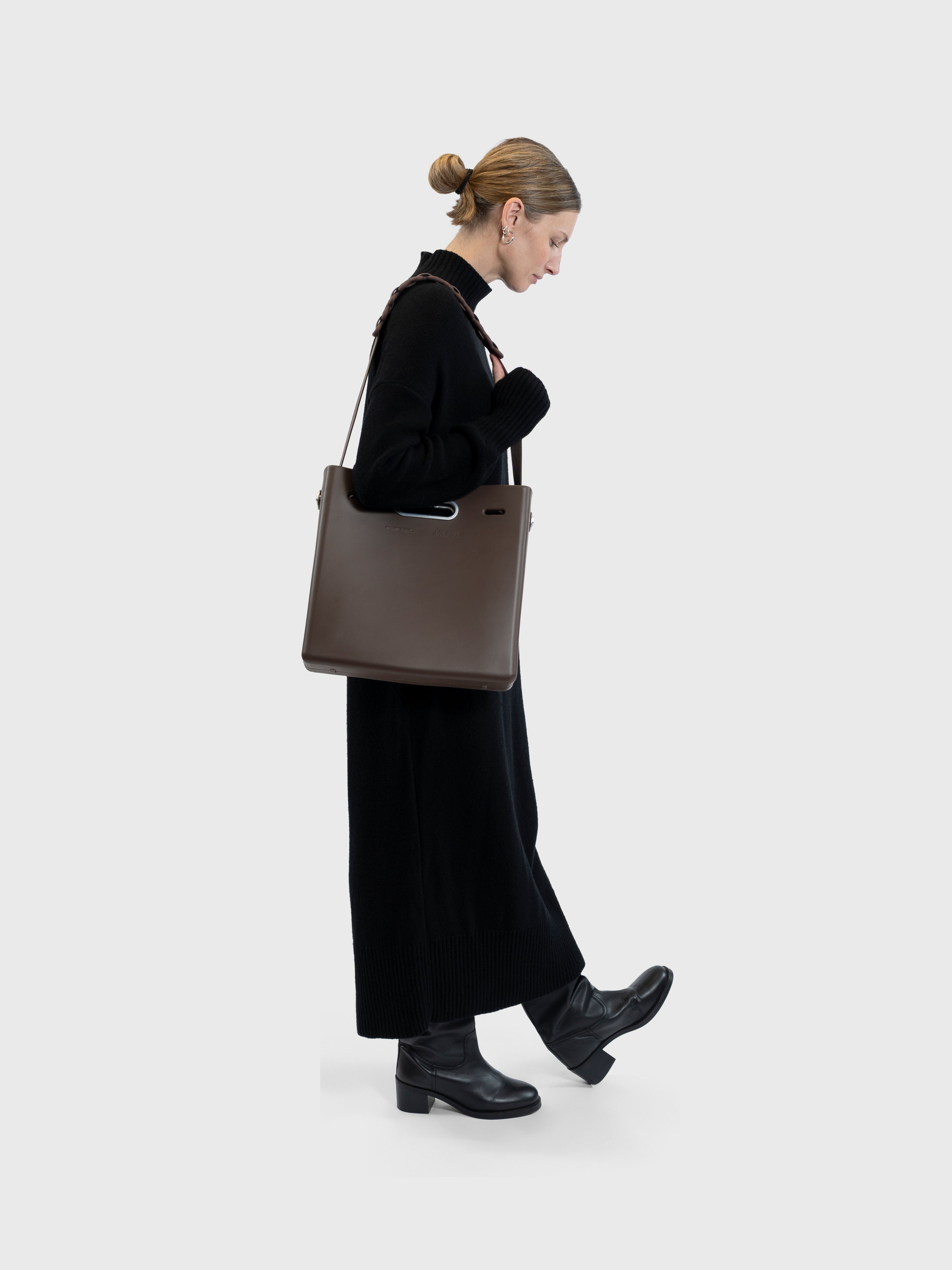 EAST WEST CLUTCH SYSTEM - MEDIUM