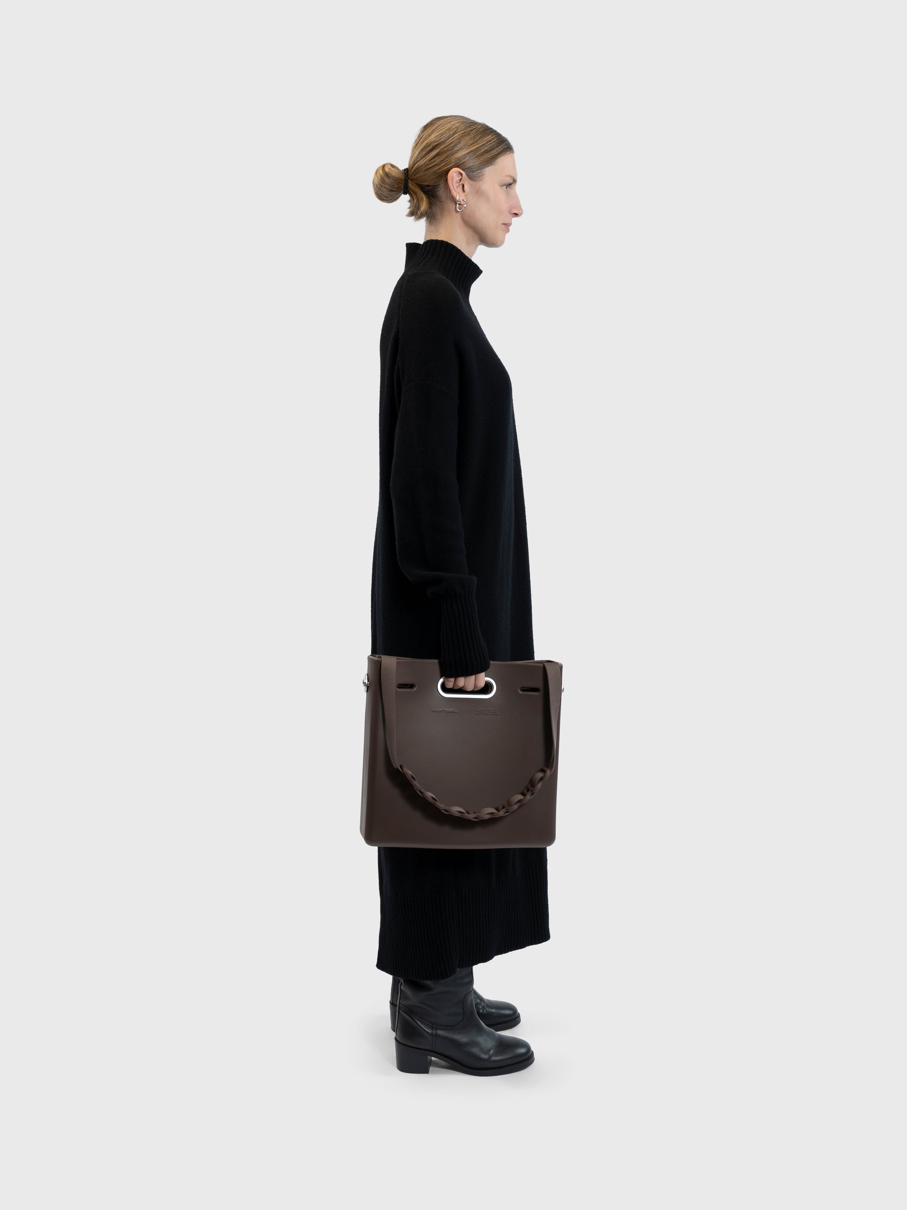 EAST WEST CLUTCH SYSTEM - MEDIUM
